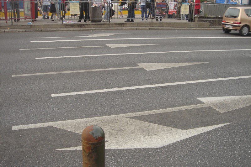 znaki poziome