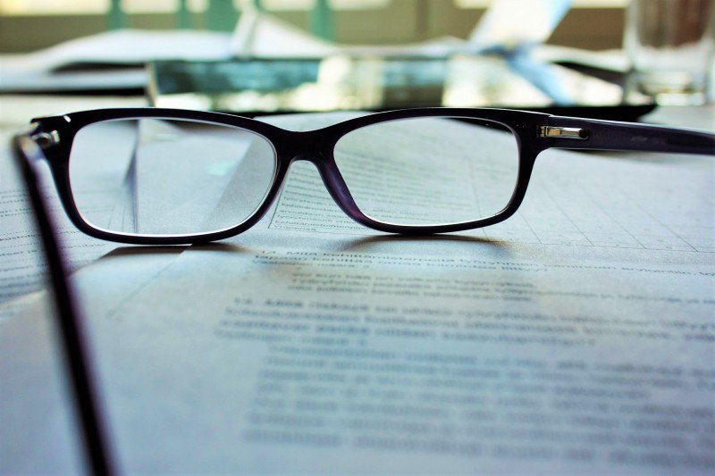 dokumenty, okulary