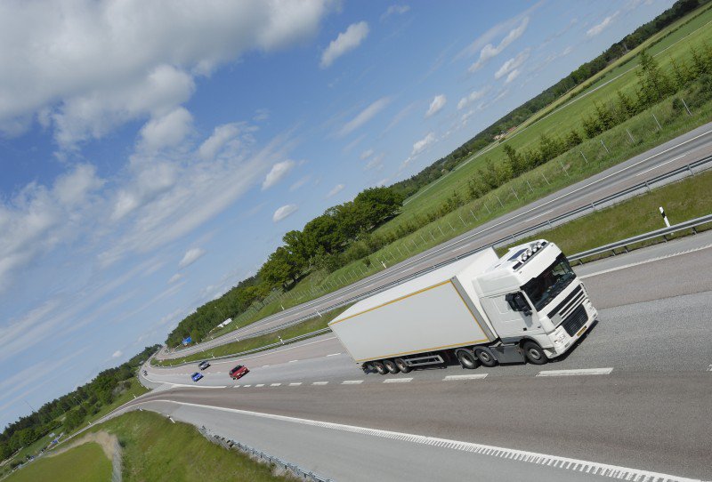 ruch drogowy na autostradzie